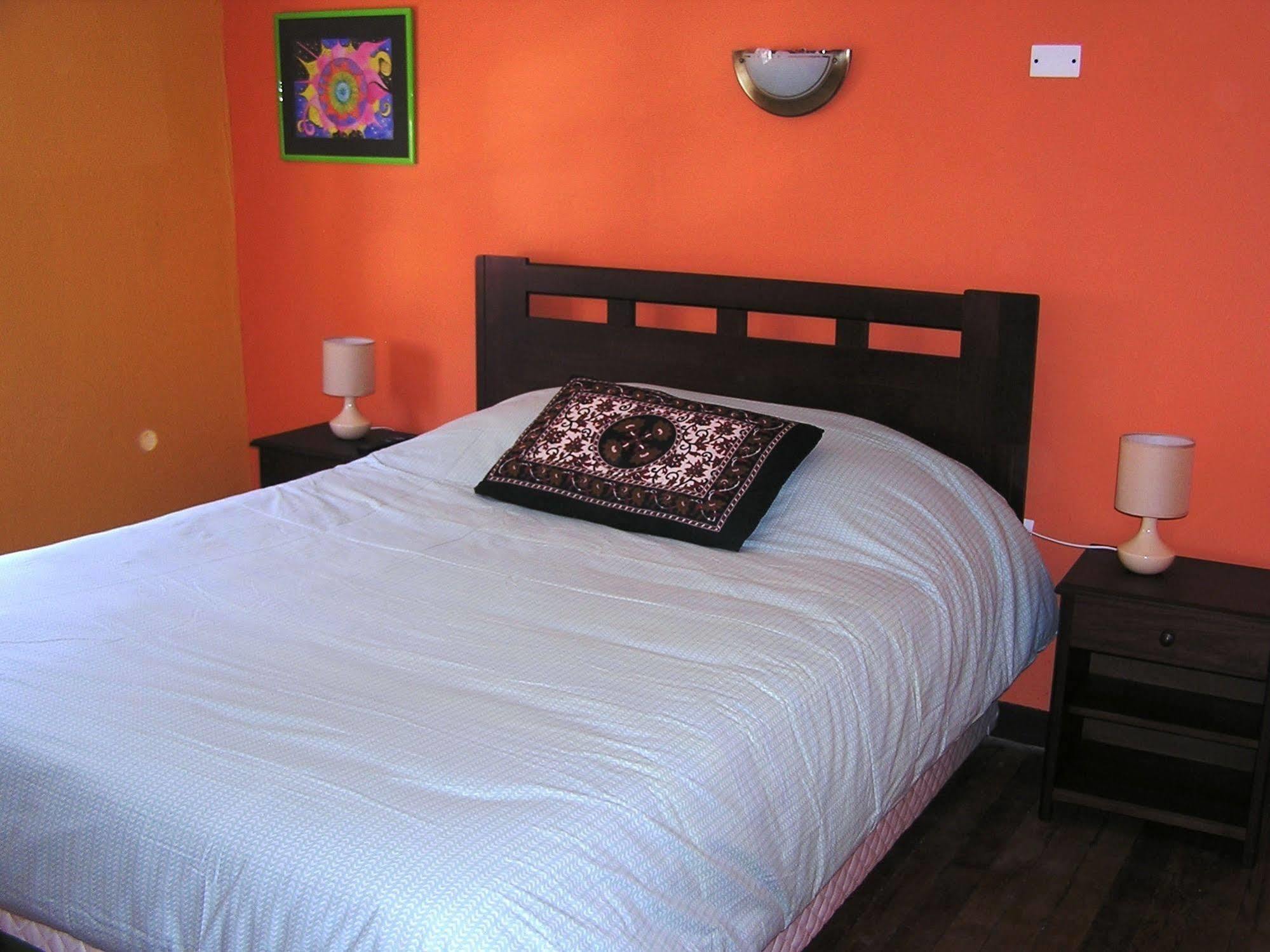 HOSTAL CASA VERDE LIMON VALPARAISO 2* (Chile) - from £ 19 | HOTELMIX